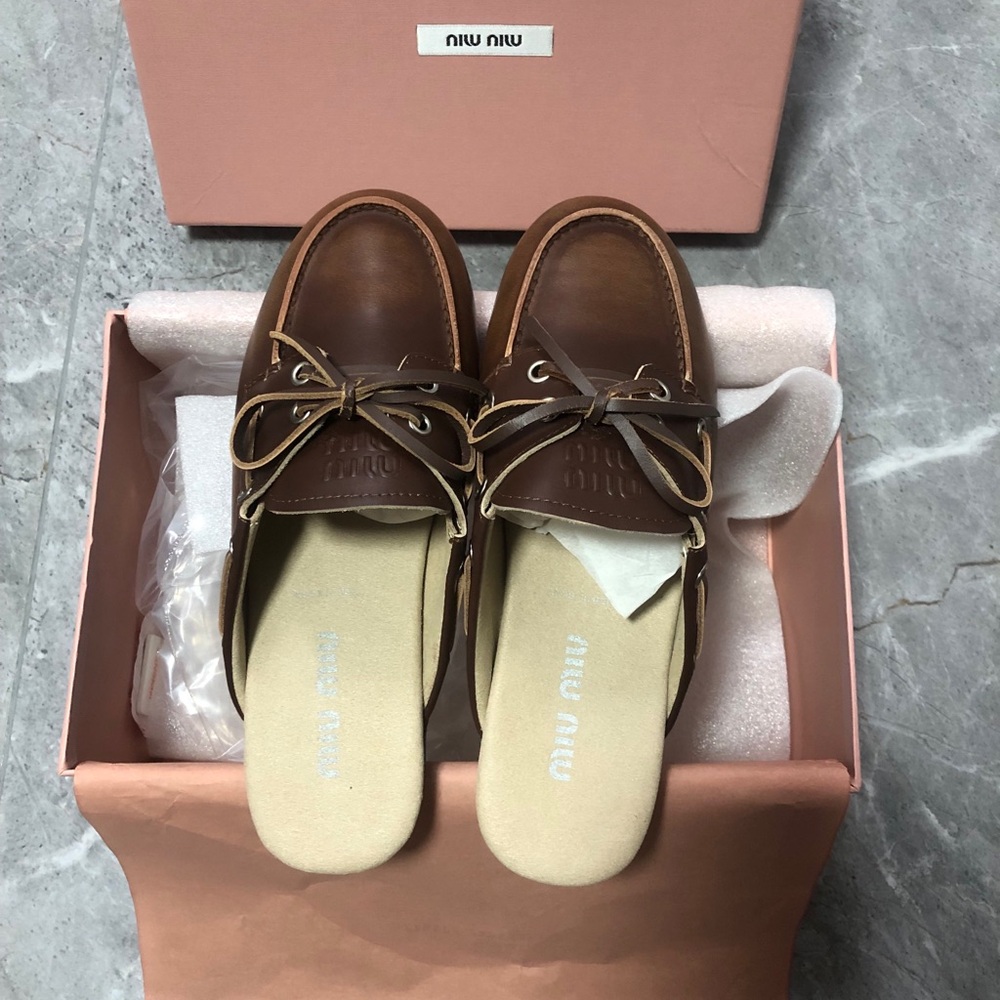 Miu Miu Brown Leather Bow Loafers - Picture 6 of 7